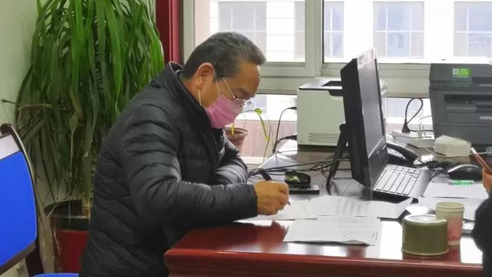 山东莘县“五老”志愿者李学诗主动请战共阻疫情