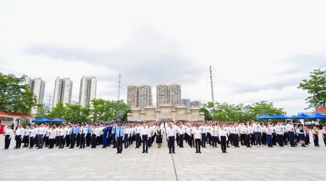 广西壮族自治区退役军人事务厅、自治区关工委在自治区烈士陵园（广西革命纪念馆）烈士公祭广场举办2025年国家法定烈士纪念日纪念活动