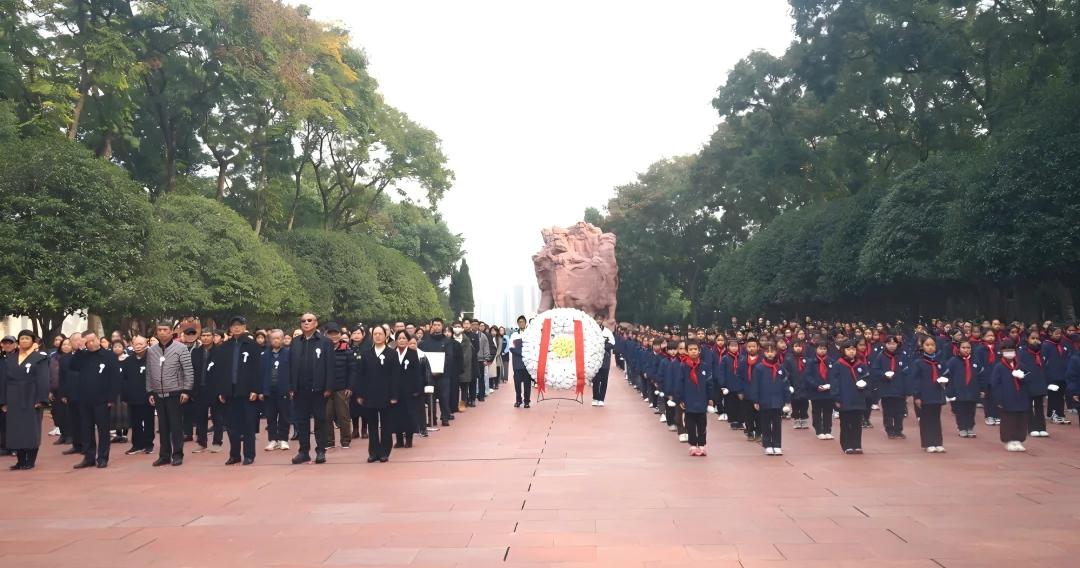 重庆市关工委举办“红梅花儿永放光彩”——纪念“11·27”烈士殉难76周年主题集会活动