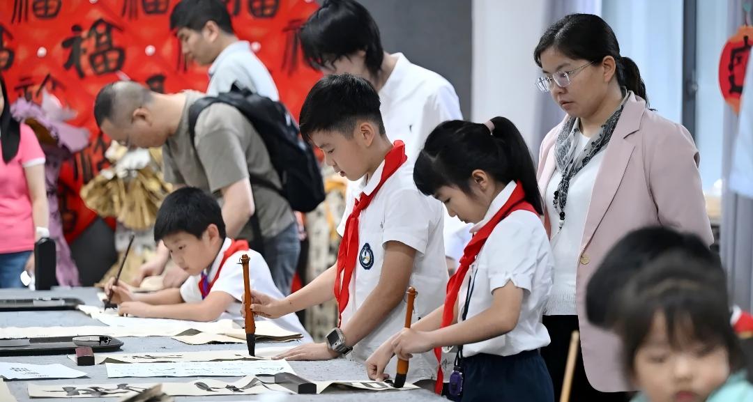 重庆六一少儿书画活动启幕