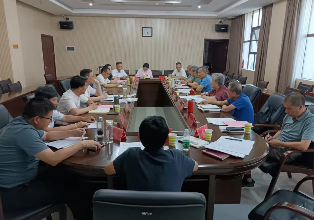江西省抚州市关工委、市总工会召开“弘扬劳模精神 共育时代新人”座谈会