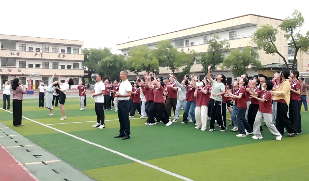 关爱润童心 银龄助成长——武汉市“庆六一·心理关爱月”活动温暖启幕