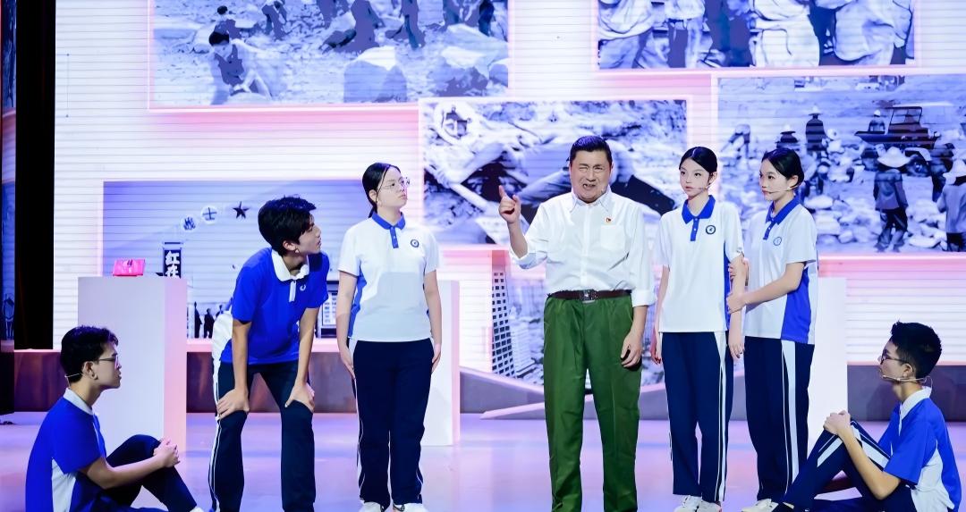 广东省深圳市“讲好拓荒牛故事，培育奋进青少年”教育实践活动启动