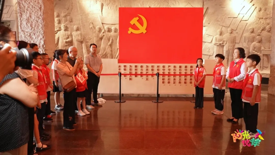浙江省嘉兴市“红船小讲解·红船小记者”暑期研学活动在南湖革命纪念馆启动