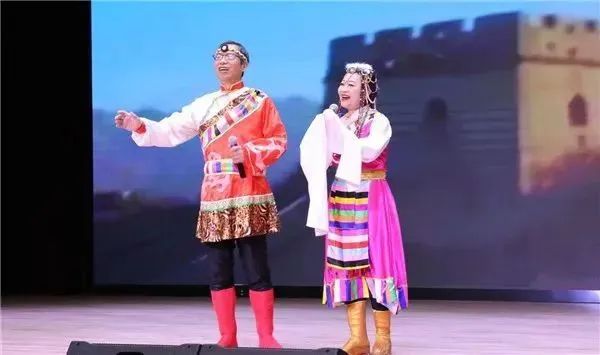 天津市关工委等单位联合举办纪念毛泽东同志诞辰130周年演唱会