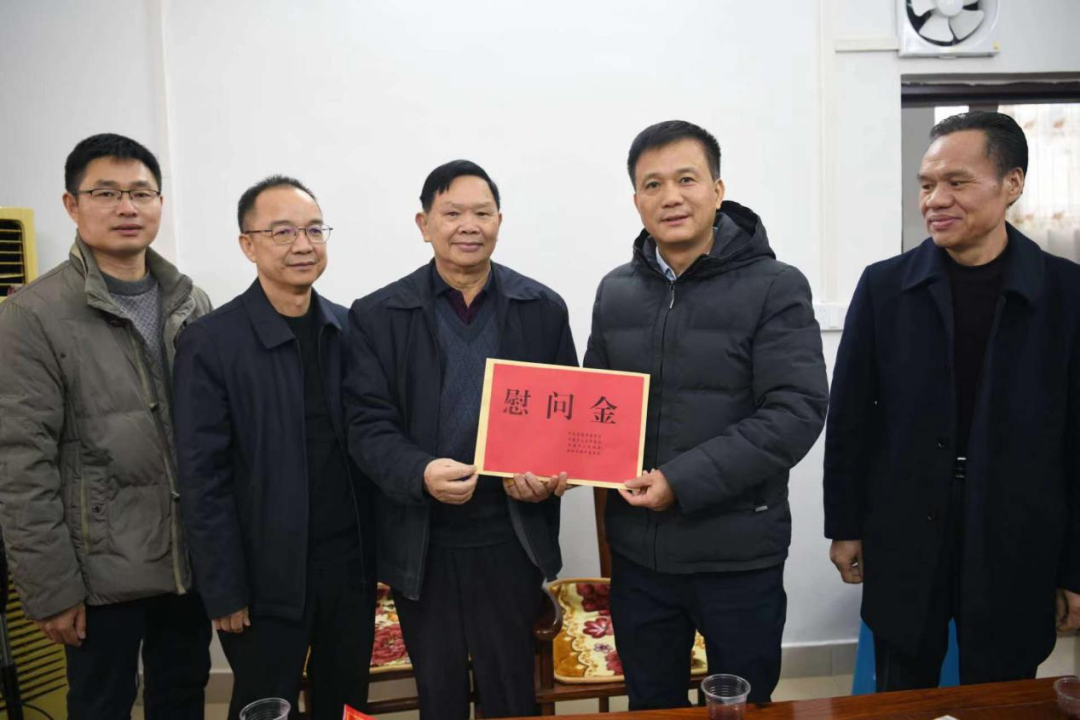 广西壮族自治区各级关工委开展迎新春慰问“五老”和困境学生活动