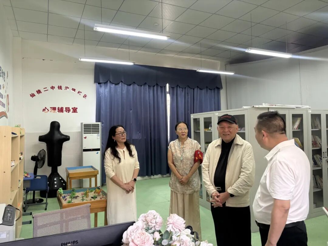 湖北省关工委赴仙桃市开展关爱助学活动